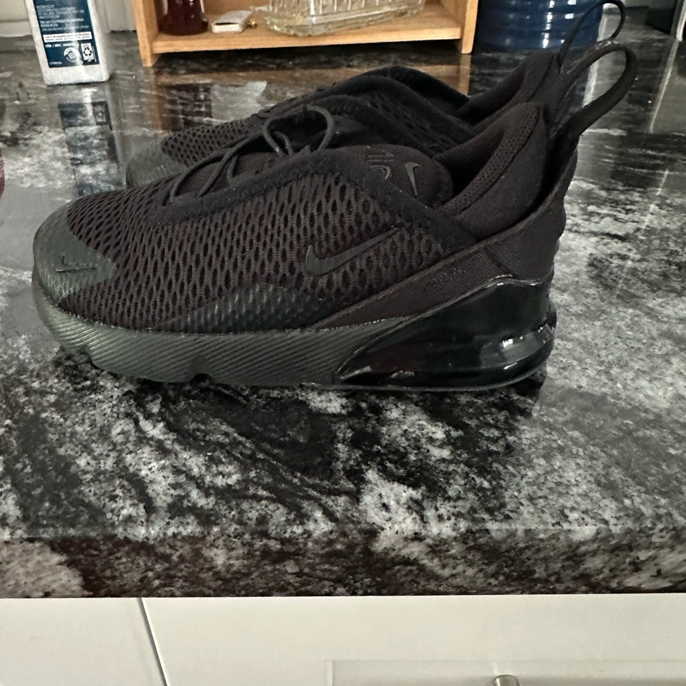 Nike 10C Air Max 270 - All black - rarely worn